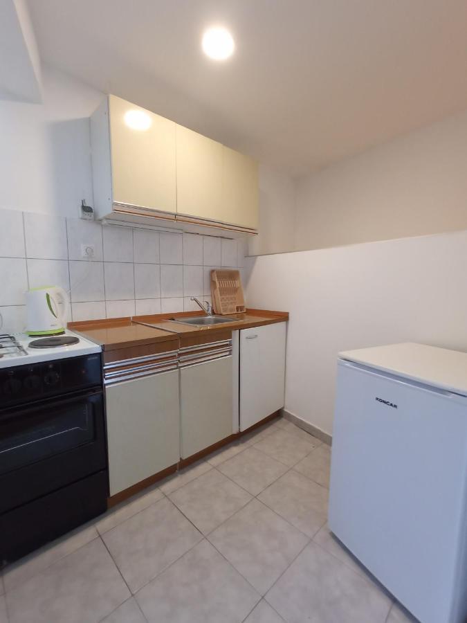 Studio Apartment Tonka Шибеник Экстерьер фото